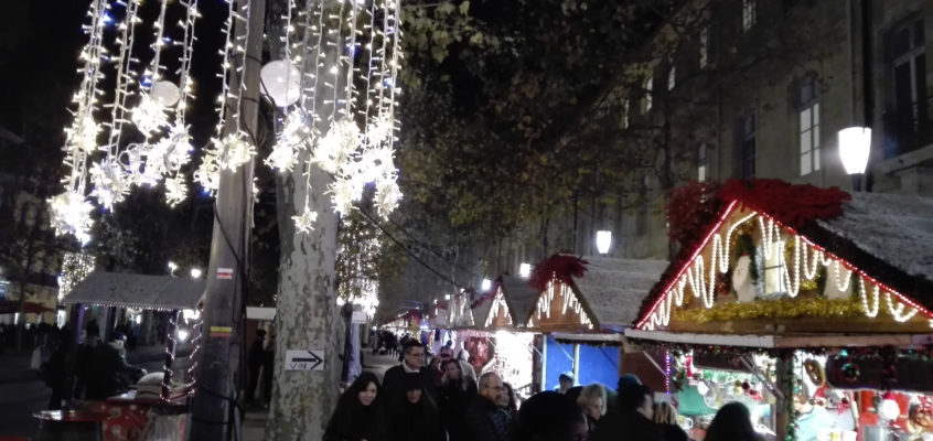 Rynek &sacute;wi&aogon;teczny w Aix