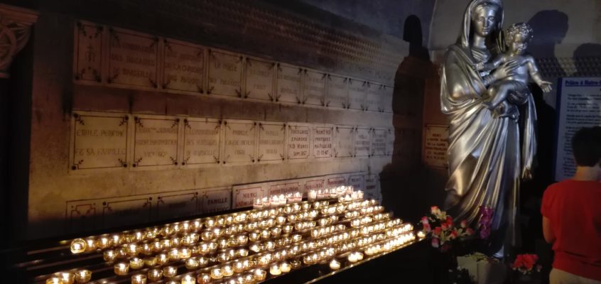 La Chandeleur, czyli &sacute;wiece i nale&sacute;niki